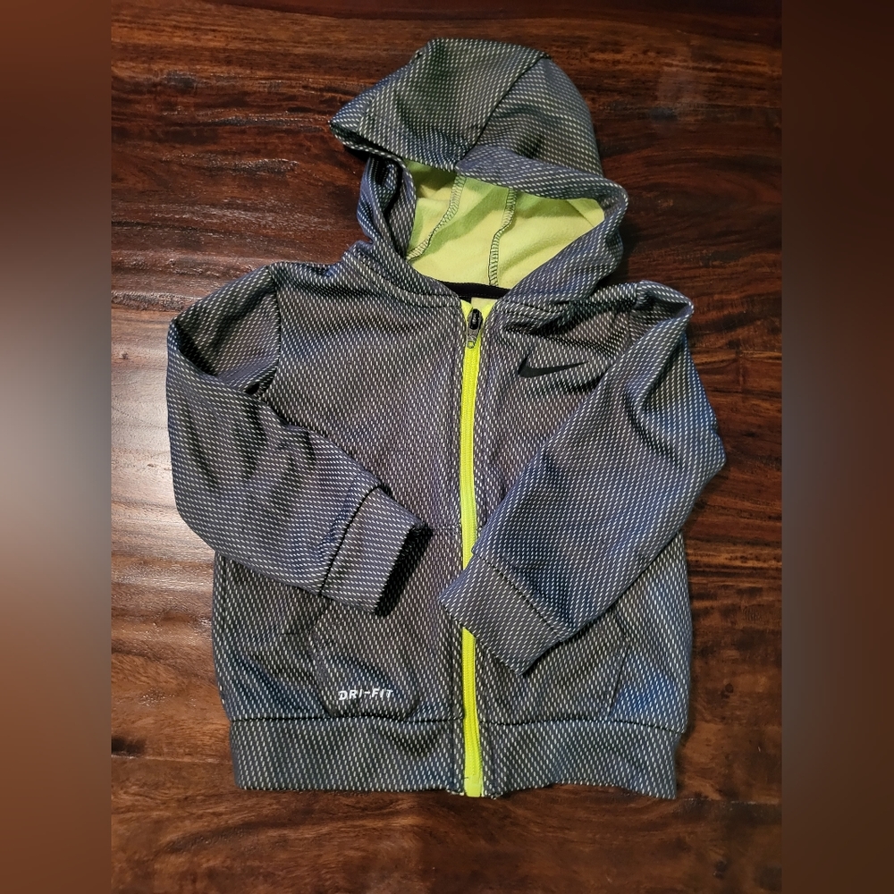 NIKE FULL ZIP DRI-FIT JACKET W HOOD SZ 24M GREAT CONDITION